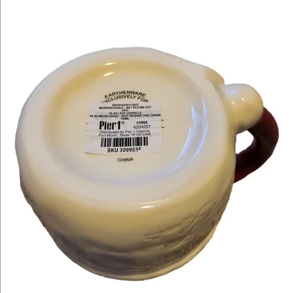 Santa Claus Ceramic Mugs - Red and White holds 24oz Set of Two - Picture 4 of 6